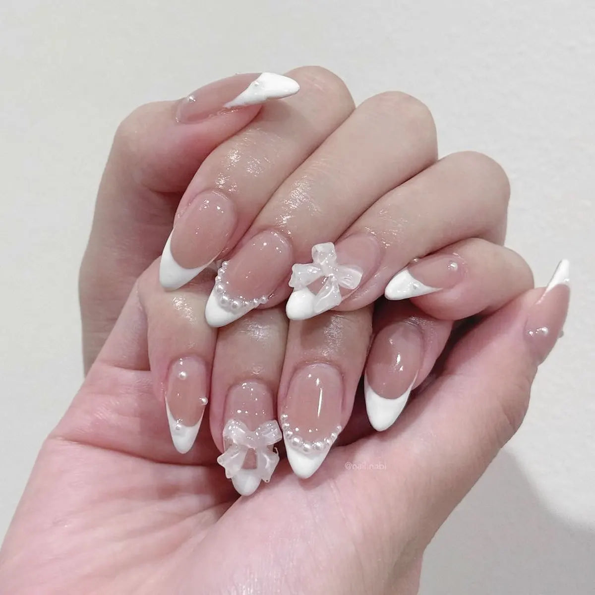 Faux Ongles à Coller – Noeud & Strass