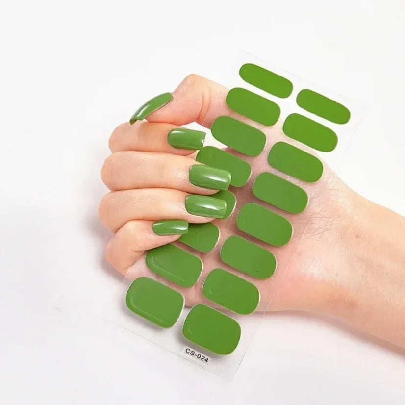 Stickers Gel Semi-Cuits pour Ongles – 112 Designs