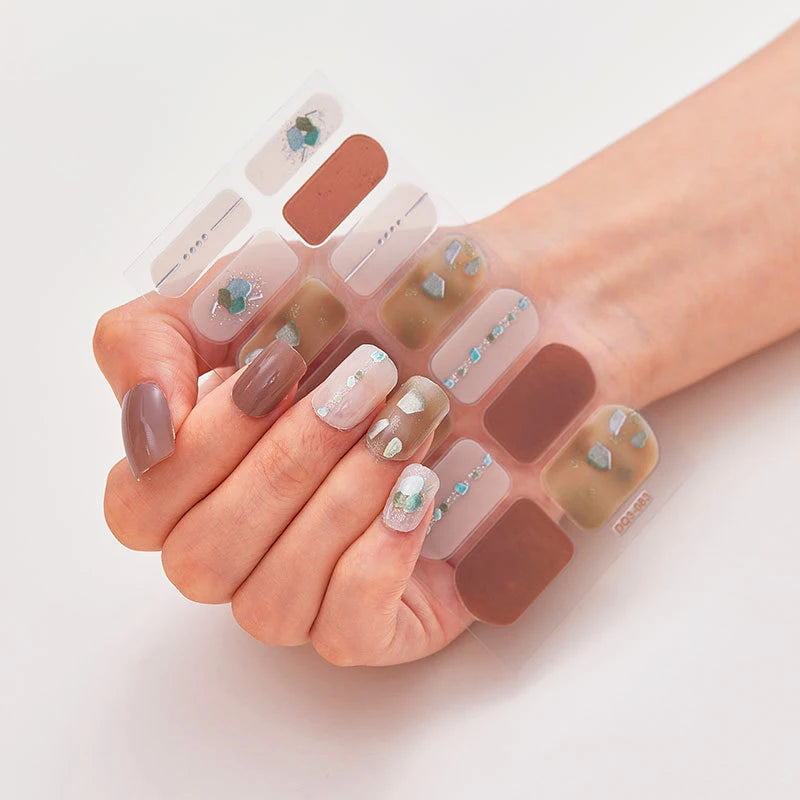 Stickers Gel Semi-Cuits pour Ongles – 112 Designs